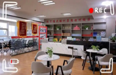 自测英语三四十分？别慌！瀚宣博大专转本逆袭辅导快来试听